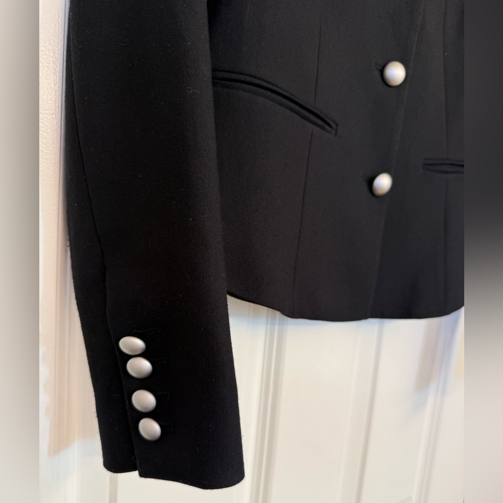 Elizabeth and James Black Blazer Size 4 Jacket Minimalist Chic Career Staple - Picture 6 of 8